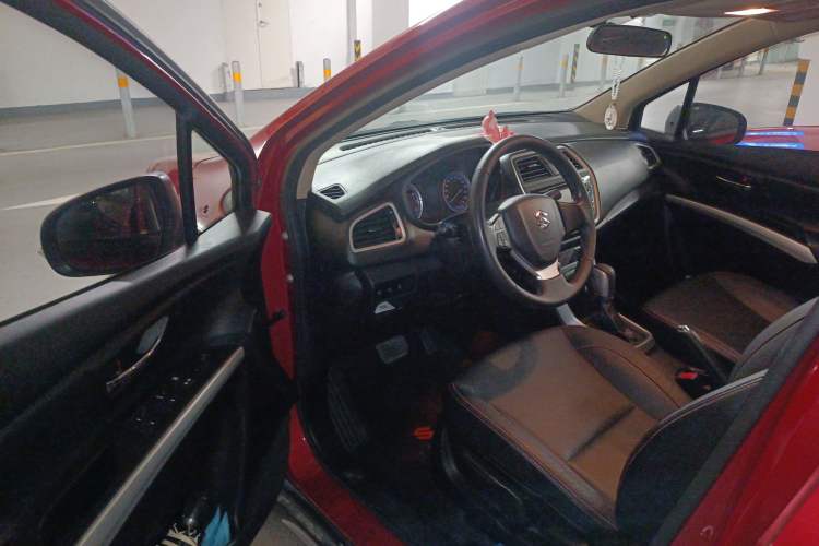 Used Suzuki S-Cross 2014 1.6L CVT Two-Wheel Drive Elite Version Driver Seat