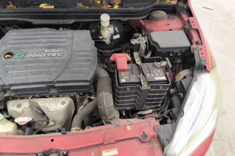 Used Suzuki S-Cross 2014 1.6L CVT Two-Wheel Drive Elite Version Engine Bay Left