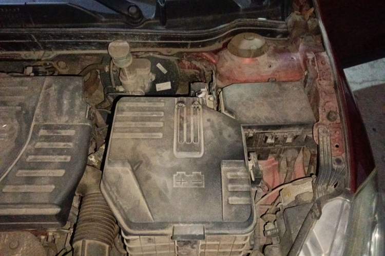 Used Suzuki S-Cross 2014 1.6L CVT Two-Wheel Drive Elite Version Engine Bay Left