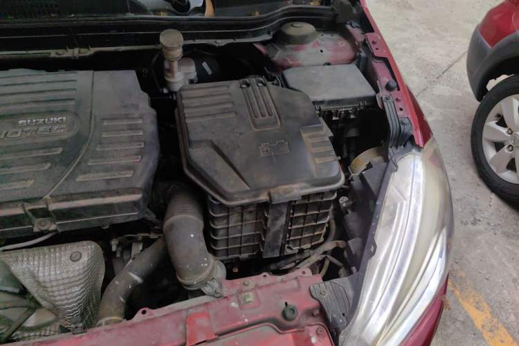 Used Suzuki S-Cross 2014 1.6L CVT Two-Wheel Drive Elite Version Engine Bay Left