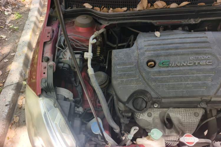 Used Suzuki S-Cross 2014 1.6L CVT Two-Wheel Drive Elite Version Engine Bay Right