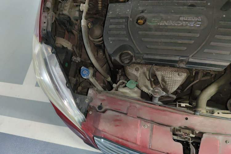 Used Suzuki S-Cross 2014 1.6L CVT Two-Wheel Drive Elite Version Engine Bay Right