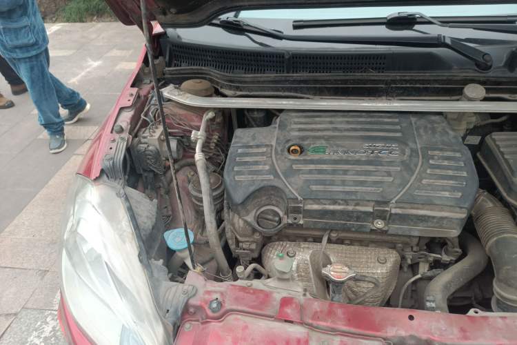 Used Suzuki S-Cross 2014 1.6L Manual Two-Wheel Drive Entry Model Engine Bay Right