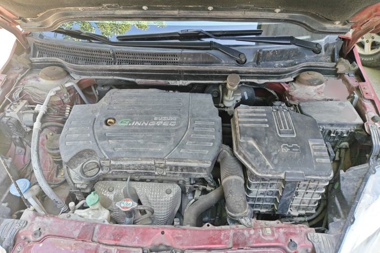 Used Suzuki S-Cross 2014 1.6L CVT Two-Wheel Drive Entry Model Engine Bay