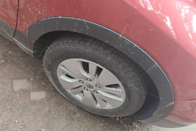 Used Suzuki S-Cross 2014 1.6L CVT Two-Wheel Drive Entry Model Exterior 1