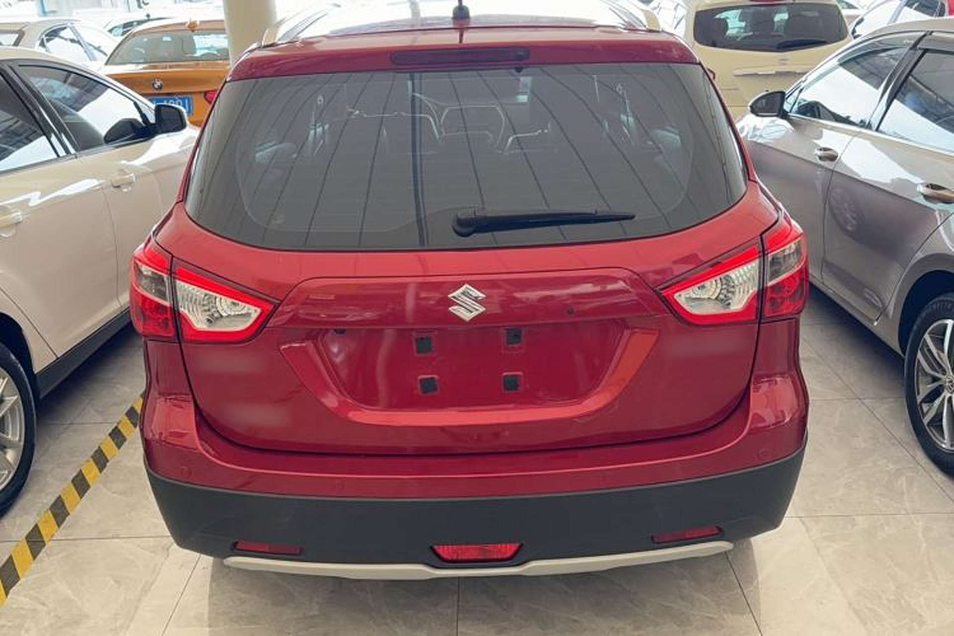 Used Suzuki S-Cross 2014 1.6L CVT Two-Wheel Drive Elite Version Exterior 2