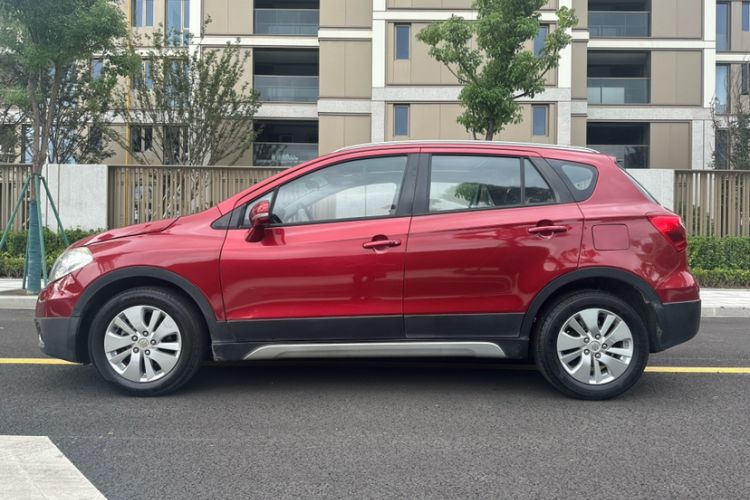 Used Suzuki S-Cross 2014 1.6L CVT Two-Wheel Drive Elite Version Exterior 4