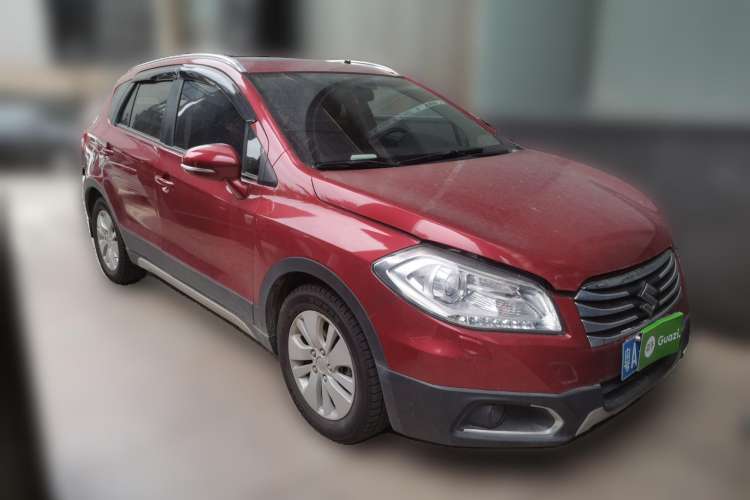 Used Suzuki S-Cross 2014 1.6L CVT Two-Wheel Drive Elite Version Front Right 45 Deg