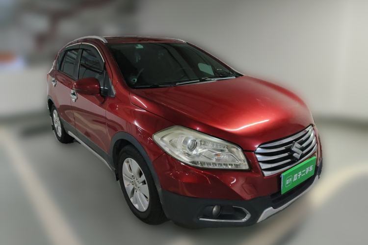 Used Suzuki S-Cross 2014 1.6L CVT Two-Wheel Drive Elite Version Front Right 45 Deg