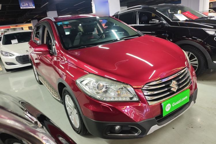 Used Suzuki S-Cross 2014 1.6L CVT Two-Wheel Drive Elite Version Front Right 45 Deg