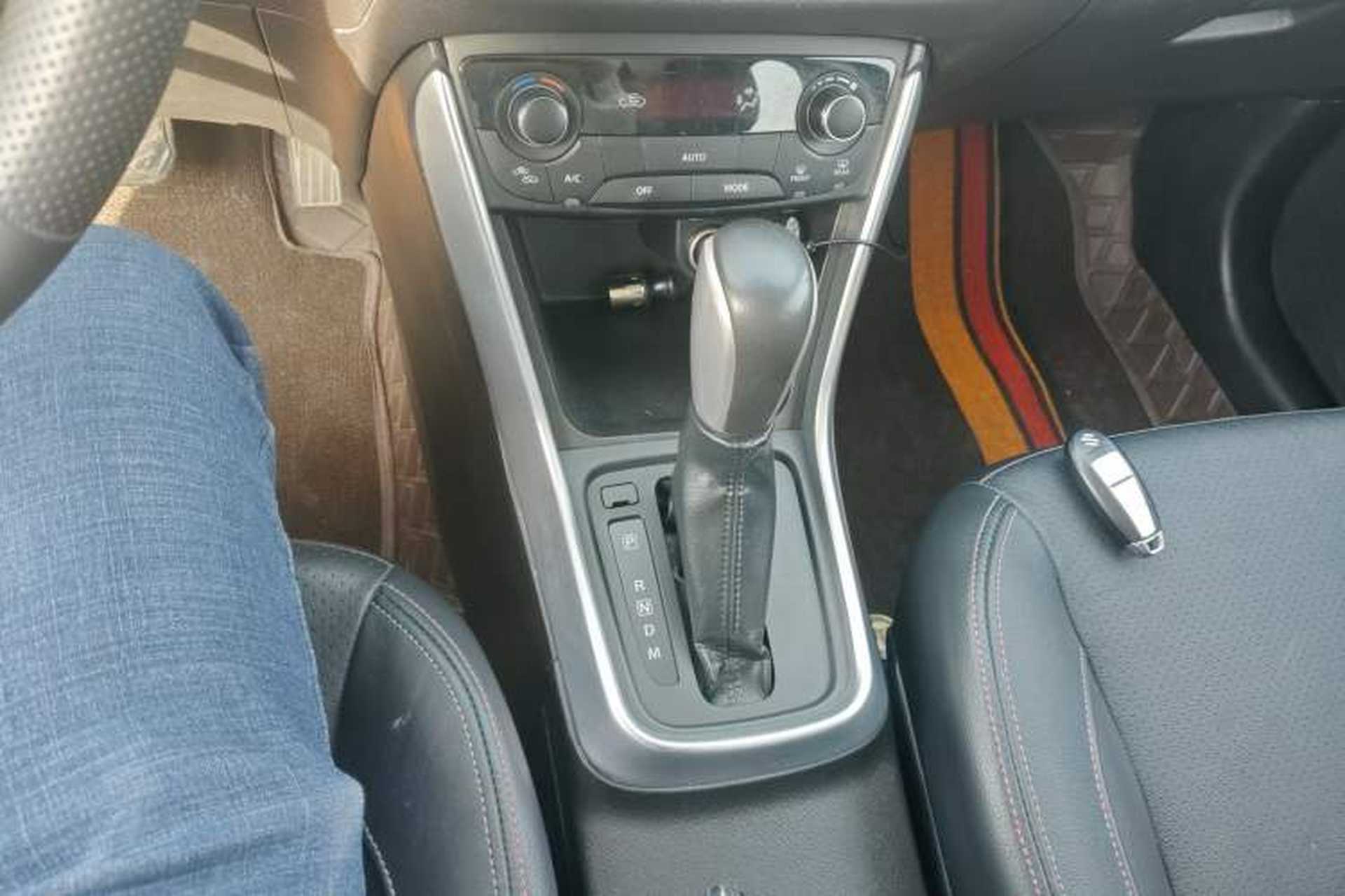 Used Suzuki S-Cross 2014 1.6L CVT Two-Wheel Drive Elite Version Gear Lever