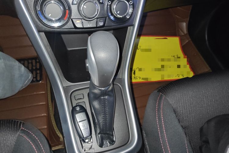 Used Suzuki S-Cross 2014 1.6L CVT Two-Wheel Drive Entry Model Gear Lever