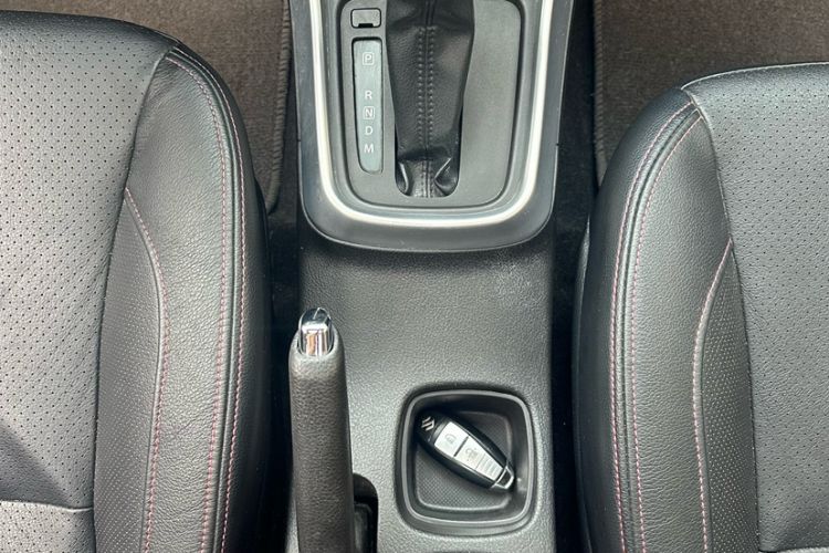 Used Suzuki S-Cross 2014 1.6L CVT Two-Wheel Drive Elite Version Gear Lever