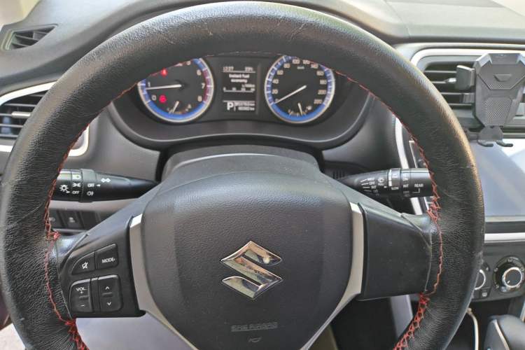 Used Suzuki S-Cross 2014 1.6L CVT Two-Wheel Drive Entry Model Instrument Cluster