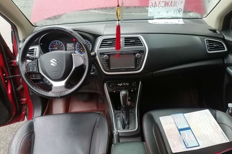 Used Suzuki S-Cross 2014 1.6L CVT Two-Wheel Drive Elite Version Interior 2