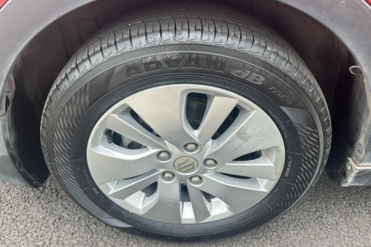 Used Suzuki S-Cross 2014 1.6L CVT Two-Wheel Drive Elite Version Interior 2