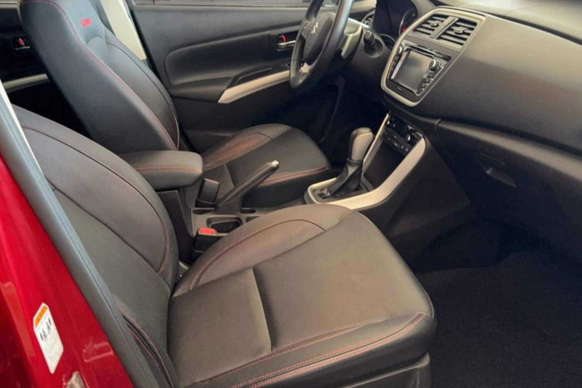 Used Suzuki S-Cross 2014 1.6L CVT Two-Wheel Drive Elite Version Interior 3