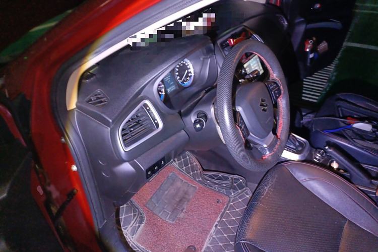 Used Suzuki S-Cross 2014 1.6L CVT Four-Wheel Drive Luxury Version Interior 3