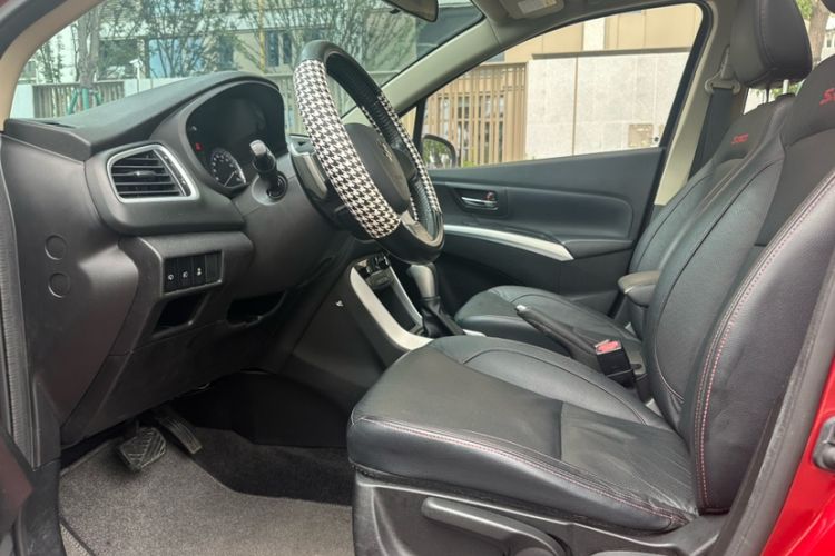 Used Suzuki S-Cross 2014 1.6L CVT Two-Wheel Drive Elite Version Left Front Seat