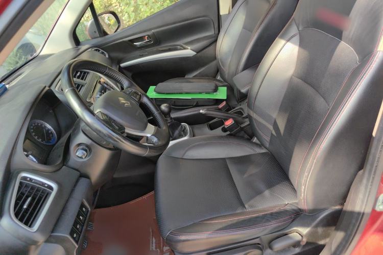 Used Suzuki S-Cross 2014 1.6L Manual Two-Wheel Drive Elite Model Left Front Seat