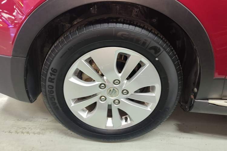 Used Suzuki S-Cross 2014 1.6L CVT Two-Wheel Drive Elite Version Left Front Wheel Hub