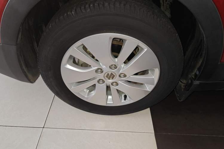 Used Suzuki S-Cross 2014 1.6L CVT Two-Wheel Drive Entry Model Left Front Wheel Hub