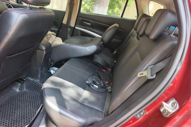 Used Suzuki S-Cross 2014 1.6L CVT Two-Wheel Drive Elite Version Left Rear Seat
