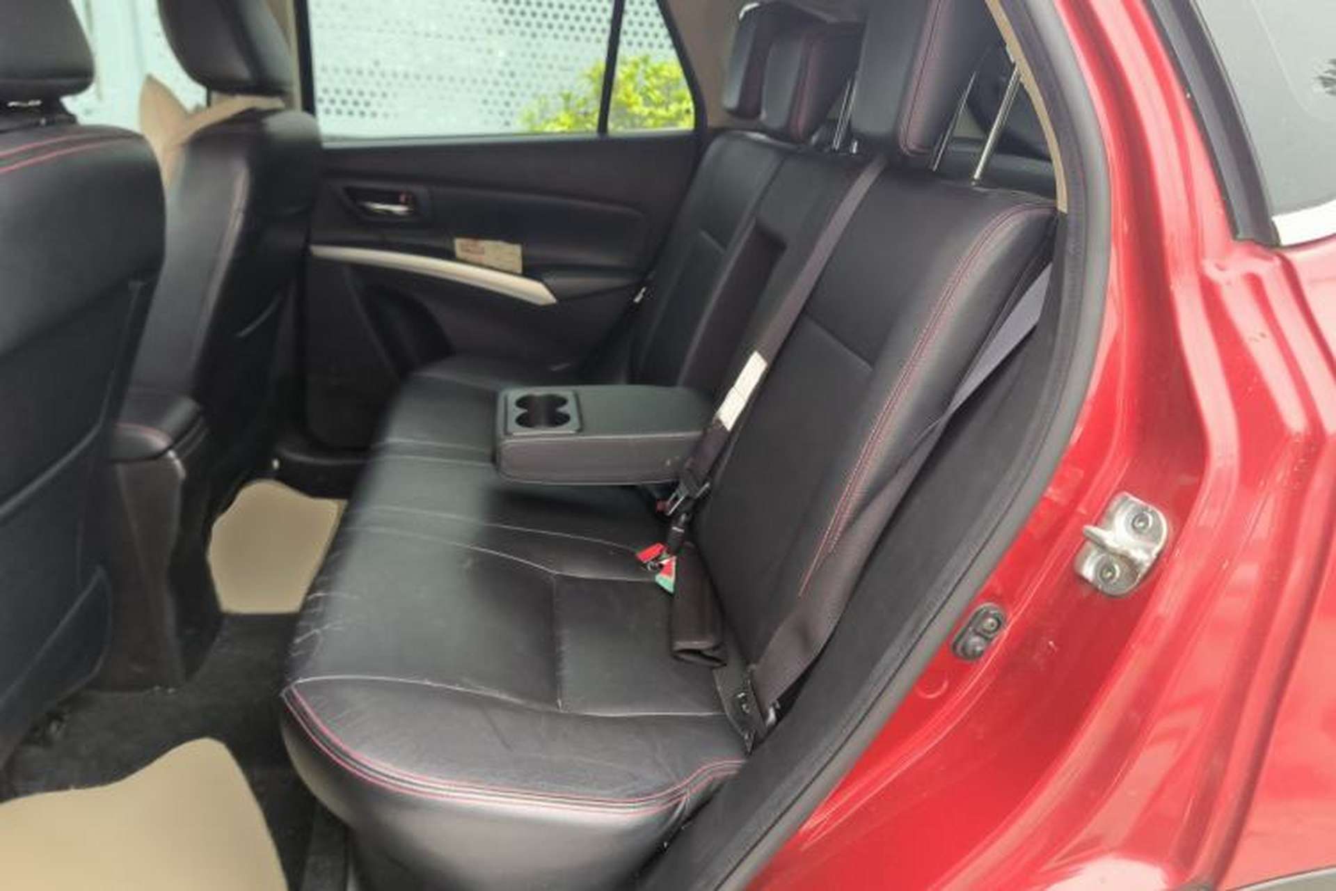 Used Suzuki S-Cross 2014 1.6L CVT Two-Wheel Drive Elite Version Left Rear Seat
