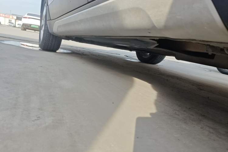 Used Suzuki S-Cross 2014 1.6L CVT Two-Wheel Drive Elite Version Left Side Sill