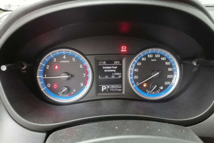 Used Suzuki S-Cross 2014 1.6L CVT Two-Wheel Drive Elite Version Odometer Close Up
