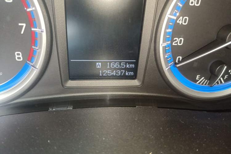 Used Suzuki S-Cross 2014 1.6L Manual Two-Wheel Drive Entry Model Odometer Close Up