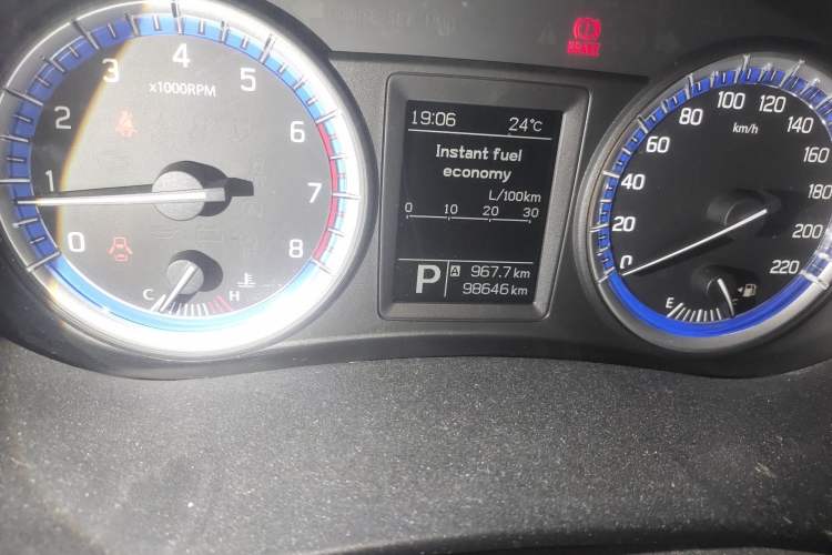 Used Suzuki S-Cross 2014 1.6L CVT Two-Wheel Drive Elite Version Odometer Close Up