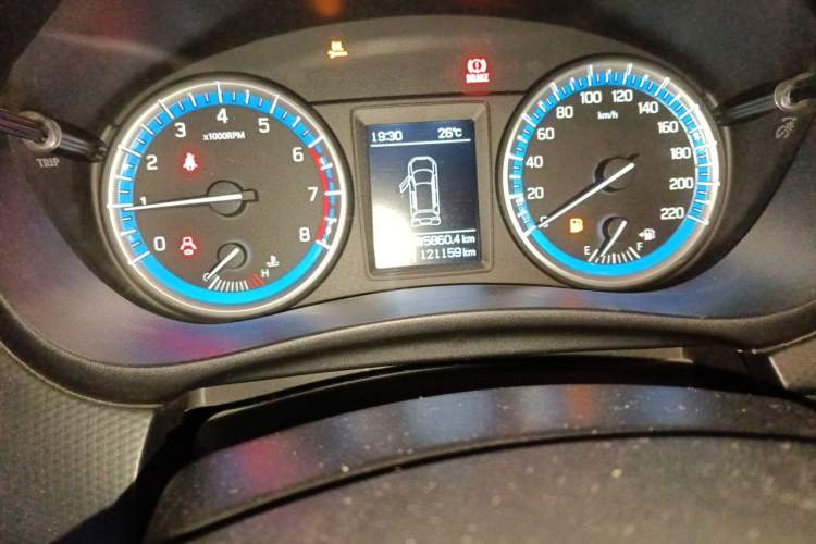 Used Suzuki S-Cross 2014 1.6L CVT Two-Wheel Drive Elite Version Odometer Close Up