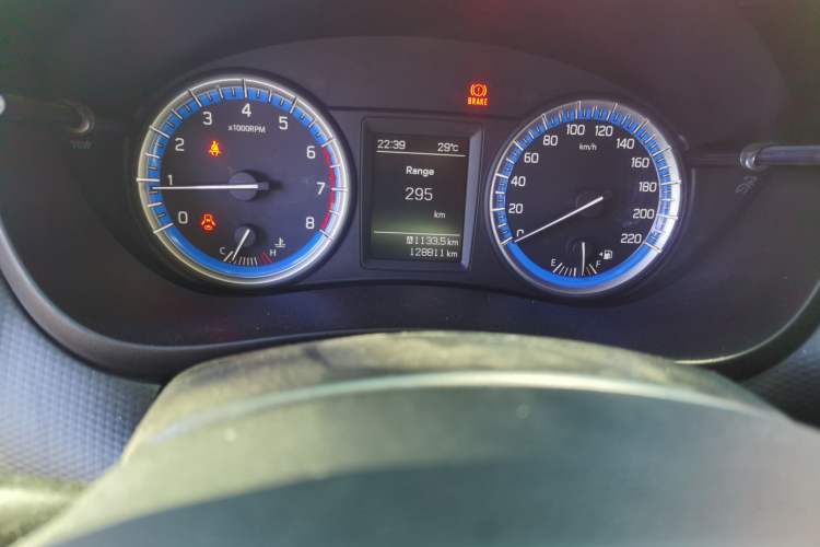 Used Suzuki S-Cross 2014 1.6L Manual Two-Wheel Drive Entry Model Odometer Close Up