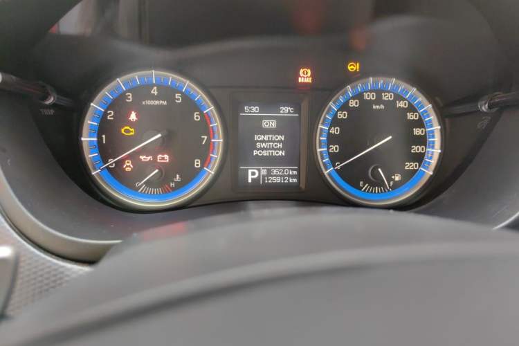 Used Suzuki S-Cross 2014 1.6L CVT Two-Wheel Drive Elite Version Odometer Close Up