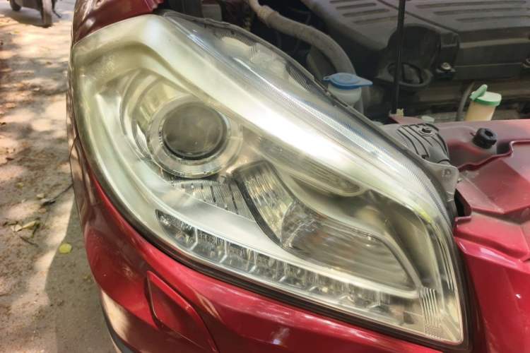 Used Suzuki S-Cross 2014 1.6L CVT Two-Wheel Drive Elite Version Right Front Headlight