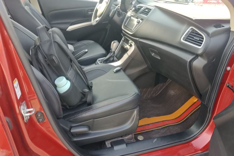 Used Suzuki S-Cross 2014 1.6L CVT Two-Wheel Drive Elite Version Right Front Seat