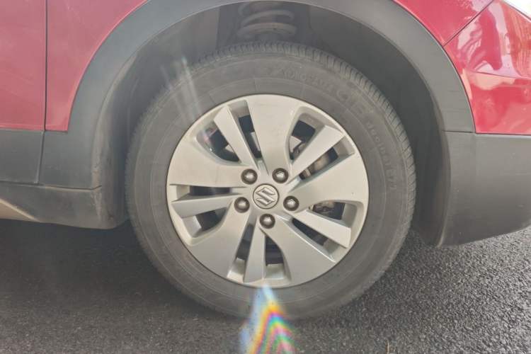 Used Suzuki S-Cross 2014 1.6L CVT Two-Wheel Drive Elite Version Right Front Wheel Hub