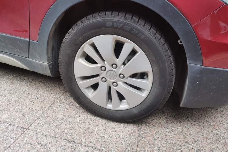 Used Suzuki S-Cross 2014 1.6L CVT Two-Wheel Drive Elite Version Right Front Wheel Hub