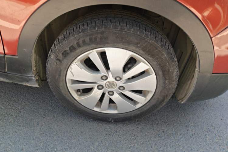 Used Suzuki S-Cross 2014 1.6L CVT Two-Wheel Drive Entry Model Right Front Wheel Hub