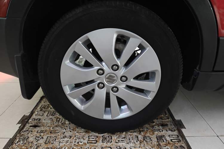 Used Suzuki S-Cross 2014 1.6L CVT Two-Wheel Drive Entry Model Right Rear Wheel Hub