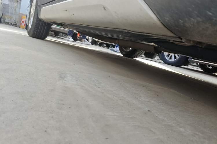 Used Suzuki S-Cross 2014 1.6L CVT Two-Wheel Drive Elite Version Right Side Sill