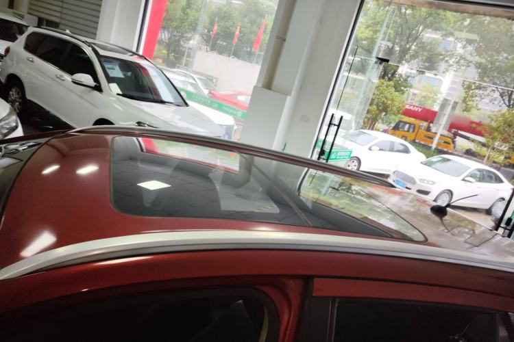 Used Suzuki S-Cross 2014 1.6L CVT Two-Wheel Drive Elite Version Roof