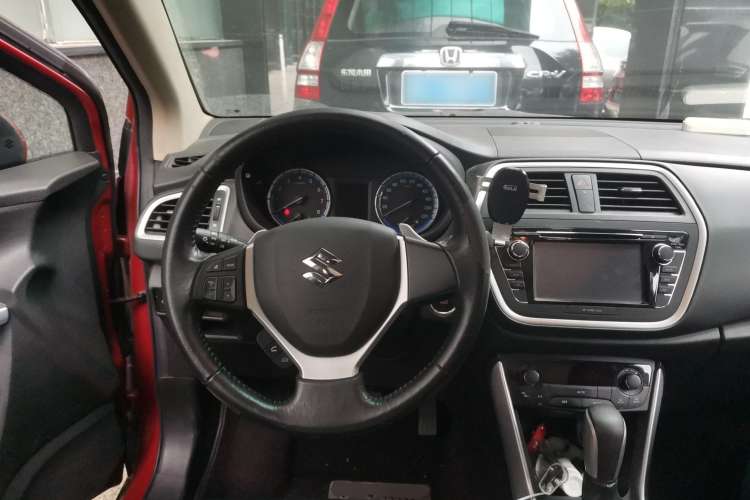 Used Suzuki S-Cross 2014 1.6L CVT Two-Wheel Drive Elite Version Steering Wheel