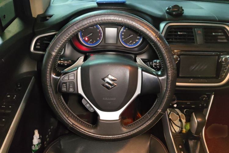Used Suzuki S-Cross 2014 1.6L CVT Two-Wheel Drive Elite Version Steering Wheel