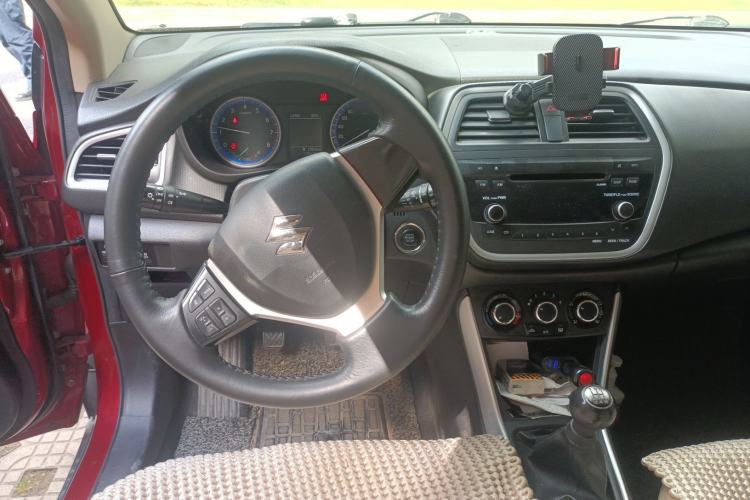 Used Suzuki S-Cross 2014 1.6L Manual Two-Wheel Drive Entry Model Steering Wheel