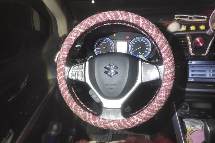 Used Suzuki S-Cross 2014 1.6L CVT Two-Wheel Drive Elite Version Steering Wheel
