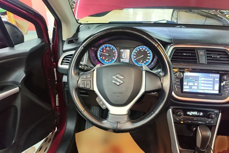 Used Suzuki S-Cross 2014 1.6L CVT Two-Wheel Drive Elite Version Steering Wheel
