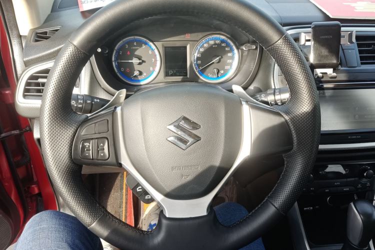 Used Suzuki S-Cross 2014 1.6L CVT Two-Wheel Drive Elite Version Steering Wheel