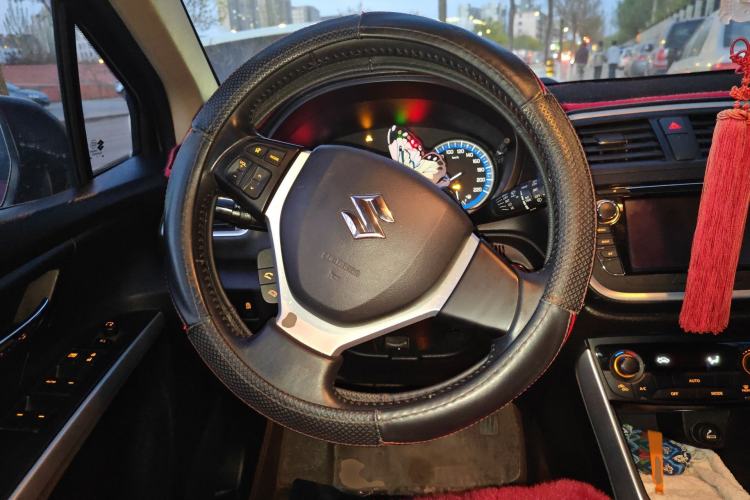 Used Suzuki S-Cross 2014 1.6L Manual Two-Wheel Drive Elite Model Steering Wheel